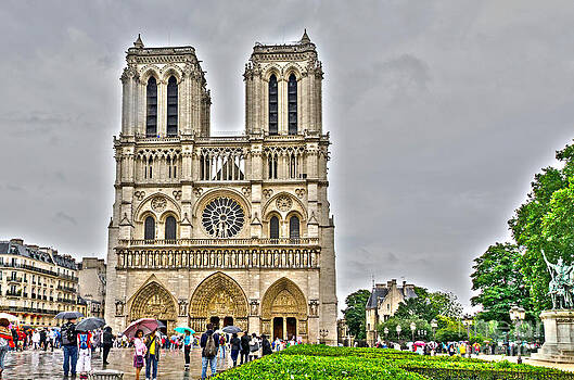 Pravine Chester - Notre Dame de Paris Pravine Chester - Notre Dame de Paris