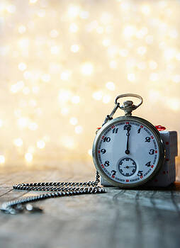 Newnow Photography By Vera Cepic - Pocket watch with bokeh background Newnow Photography By Vera Cepic - Pocket watch with bokeh background