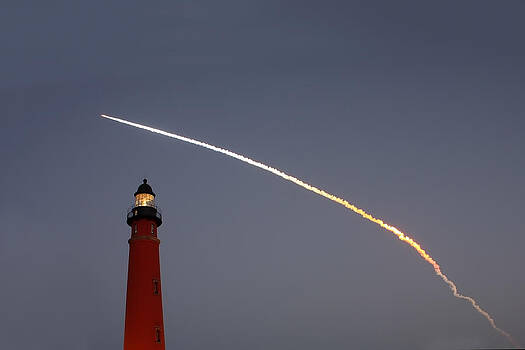 Paul Rebmann - Shuttle Discovery liftoff over Ponce Inlet Lighthouse Paul Rebmann - Shuttle Discovery liftoff over Ponce Inlet Lighthouse