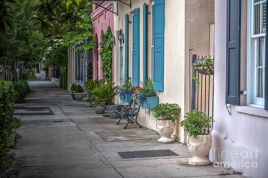 Dale Powell - Strolling Down Rainbow Row Dale Powell - Strolling Down Rainbow Row