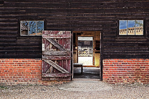 Stephen Barrie - The Barn Stephen Barrie - The Barn