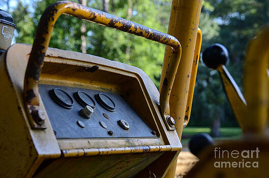 Dale Powell - Tractor Controls Dale Powell - Tractor Controls
