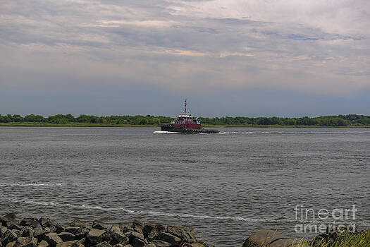 Dale Powell - Tug Crusing the Cooper RIver Dale Powell - Tug Crusing the Cooper RIver