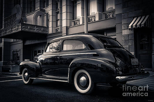 Edward Fielding - Vintage Chevrolet in 1934 New York City Edward Fielding - Vintage Chevrolet in 1934 New York City