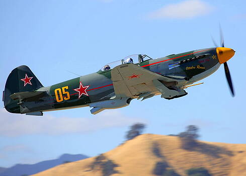 John King - Yak-9UM on Climb-Out N4425S John King - Yak-9UM on Climb-Out N4425S