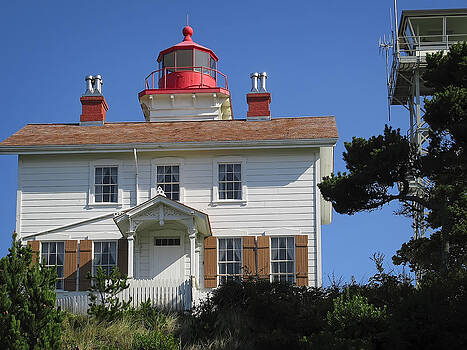 Daniel Hagerman - YAQUINA BAY LIGHTHOUSE Daniel Hagerman - YAQUINA BAY LIGHTHOUSE