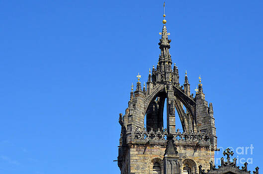 Pravine Chester - Crown Steeple Pravine Chester - Crown Steeple