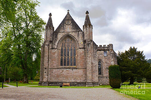 Pravine Chester - Dunkeld Cathedral Pravine Chester - Dunkeld Cathedral