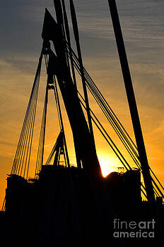 Pravine Chester - Sun Setting Pravine Chester - Sun Setting
