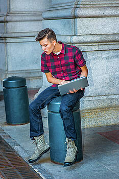 Alexander Image - Distraction. Alexander Image - Distraction.