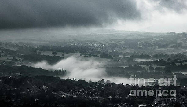 Mariusz Talarek - Misty morning in Ilkley Mariusz Talarek - Misty morning in Ilkley