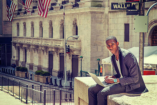 Alexander Image - Young African American Man traveling, working in New York Alexander Image - Young African American Man traveling, working in New York