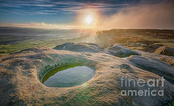 Mariusz Talarek - Sunrise in Cowling on last day of April Mariusz Talarek - Sunrise in Cowling on last day of April