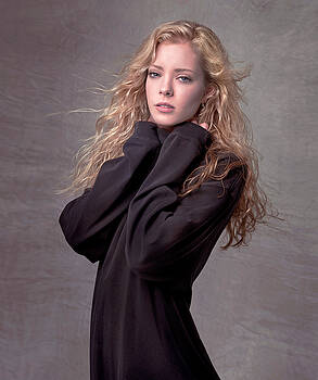 James Vaughan - Alana - portrait James Vaughan - Alana - portrait