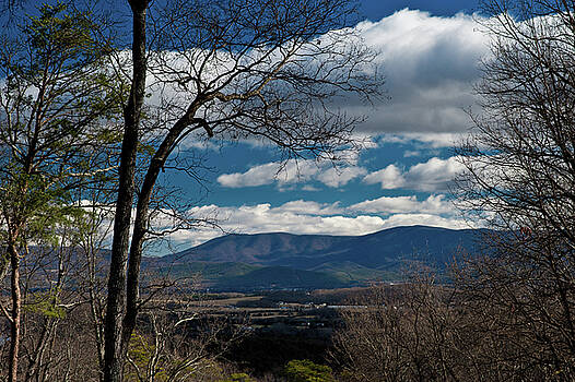 Lara Ellis - Blue Ridge Thornton Gap Lara Ellis - Blue Ridge Thornton Gap
