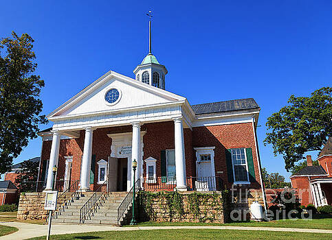 Jill Lang - Courthouse in the town of Appomattox Jill Lang - Courthouse in the town of Appomattox