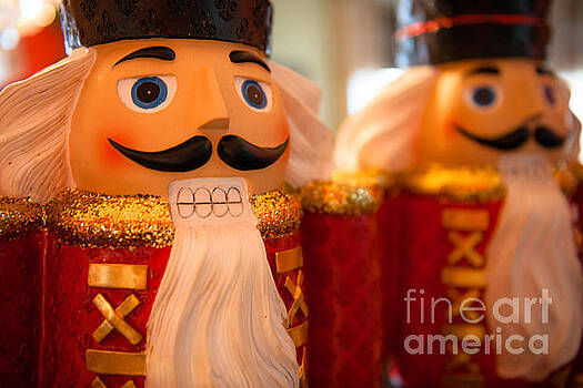Dale Powell - Holiday Nutcrackers Dale Powell - Holiday Nutcrackers