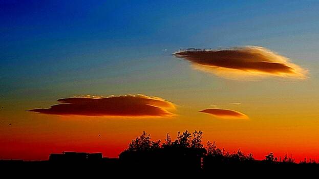 Colin Drysdale - Lenticular Clouds At Sunset Colin Drysdale - Lenticular Clouds At Sunset