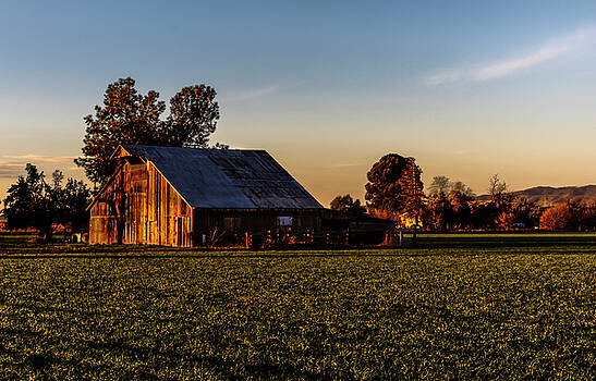 Bruce Bottomley - Old Barn 12 Color Bruce Bottomley - Old Barn 12 Color