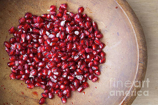 Edward Fielding - Pomegranate Edward Fielding - Pomegranate