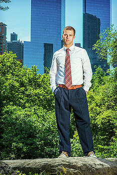Alexander Image - Portrait of Young American Businessman working in New York in su Alexander Image - Portrait of Young American Businessman working in New York in su