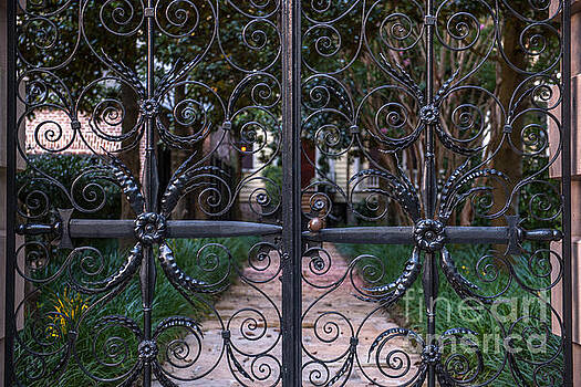Dale Powell - Sword Gates of Charleston Dale Powell - Sword Gates of Charleston