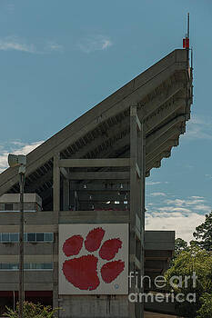 Dale Powell - Tiger Paw Country Dale Powell - Tiger Paw Country