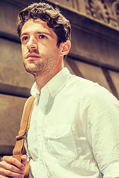 Alexander Image - Young Handsome American Man traveling in New York 17052827 Alexander Image - Young Handsome American Man traveling in New York 17052827