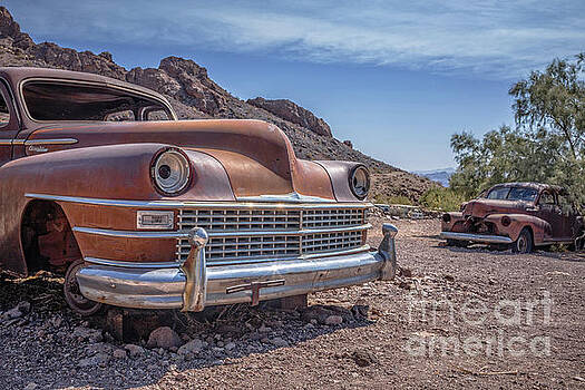 Edward Fielding - Abandoned Cars in the Desert Edward Fielding - Abandoned Cars in the Desert