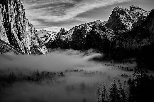 Jon Glaser - Fog in Yosemite Jon Glaser - Fog in Yosemite