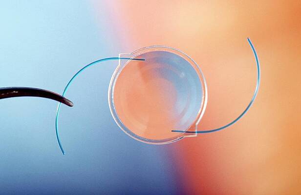 Wall Art - Photograph - Artificial Eye Lens #1 by Science Photo Library