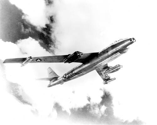 Wall Art - Photograph - Boeing B-47 Stratojet, Wing-swept #2 by Science Source