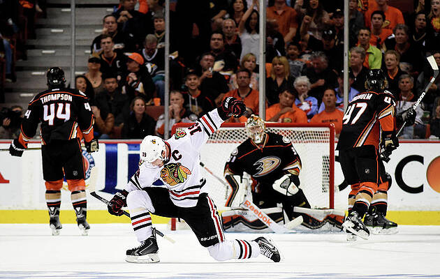 Wall Art - Photograph - Chicago Blackhawks V Anaheim Ducks - #1 by Harry How