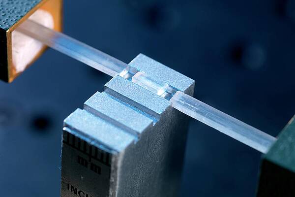 Wall Art - Photograph - Millimetre Radio Waveguide Testing #1 by Science Photo Library