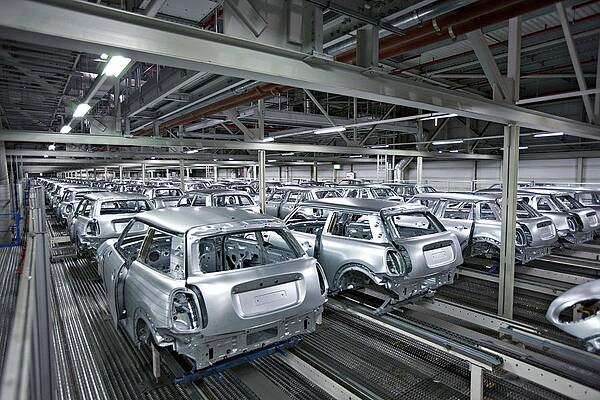 Wall Art - Photograph - Mini Car Factory by Lewis Houghton/science Photo Library