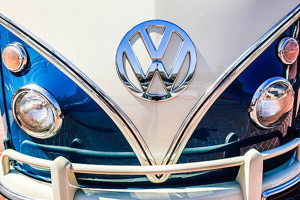 1966 Volkswagen VW 21-Window Deluxe Micro Bus Emblem -0530c by Jill Reger 1966 Volkswagen VW 21-Window Deluxe Micro Bus Emblem -0530c by Jill Reger