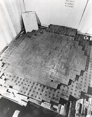 Wall Art - Photograph - Chicago Pile-1, 1942 #2 by Science Source