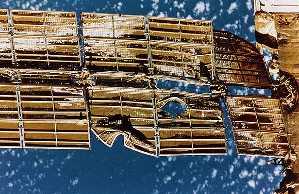 Wall Art - Photograph - Damage To The Mir Space Station's Spektr Module #2 by Science Photo Library