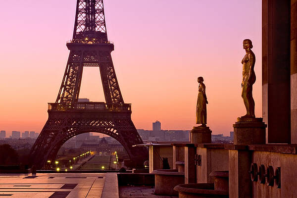 Eiffel Tower at Dawn / Paris by Barry O Carroll Eiffel Tower at Dawn / Paris by Barry O Carroll