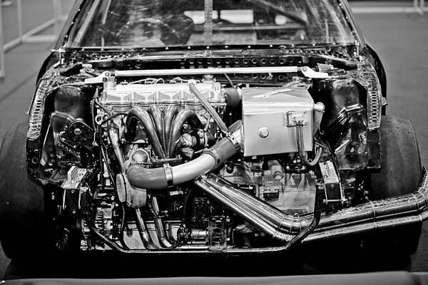 Engine by Suriya Labuasarn
