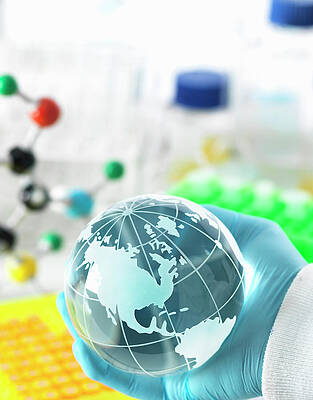 Wall Art - Photograph - Global Research #2 by Science Photo Library