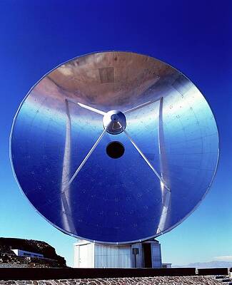 Wall Art - Photograph - Sest Radio Telescope At La Silla #2 by Science Photo Library