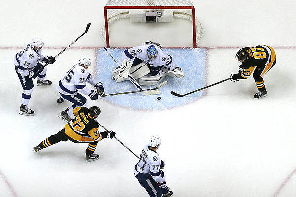 Wall Art - Photograph - Tampa Bay Lightning V Pittsburgh #2 by Bruce Bennett