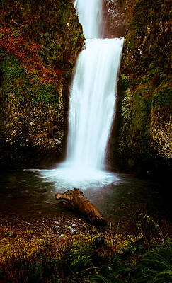 Multnomah Fall by Jimmy Story