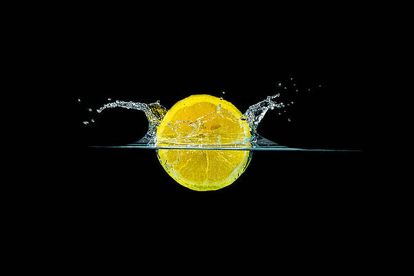 Wall Art - Photograph - Splashing Lemon #5 by Peter Lakomy