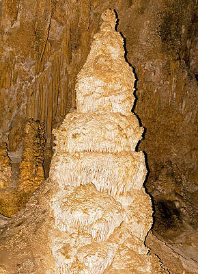 Wall Art - Photograph - Column Formation In Carlsbad Caverns #6 by Millard H. Sharp