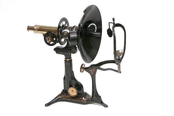 Wall Art - Photograph - Early 20th Century Ophthalmoscopy Tool #6 by Science Photo Library