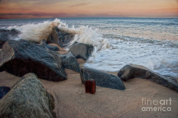 Wall Art - Photograph - A bit of a Splash by Debra Fedchin