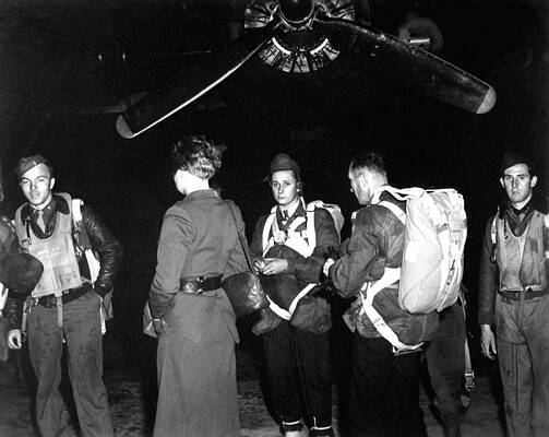 Wall Art - Photograph - A Jedburgh Team By A B-24 From Which by Everett