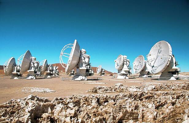 Wall Art - Photograph - Alma Array Operations Site by Science Photo Library